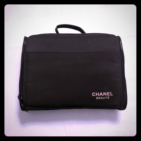 CHANEL Other - CHANEL BEAUTÈ cosmetic case